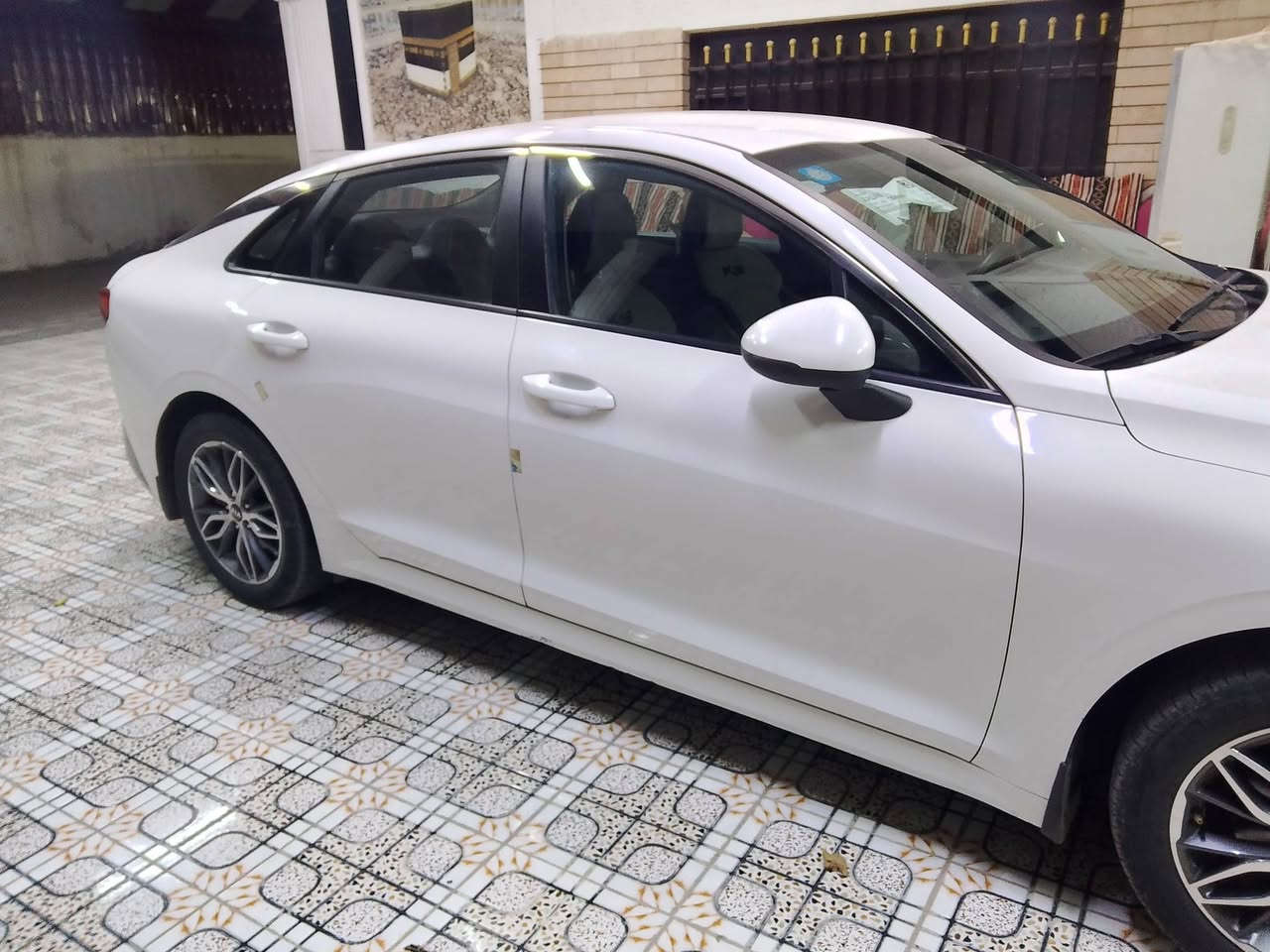 سلام عليكم K5 موديل 21 شركه الدوليه  مكفوله من كلشي ماعده الباب لخلفي وره سايق بي طخه وما مصلحه بعدها سياره كير محرك صدر كله ع وضع الشركه بسمي تحويل ثاني يوم  سعرها اتصل وبيك خير وتدلل 
*********** بي وتساب
