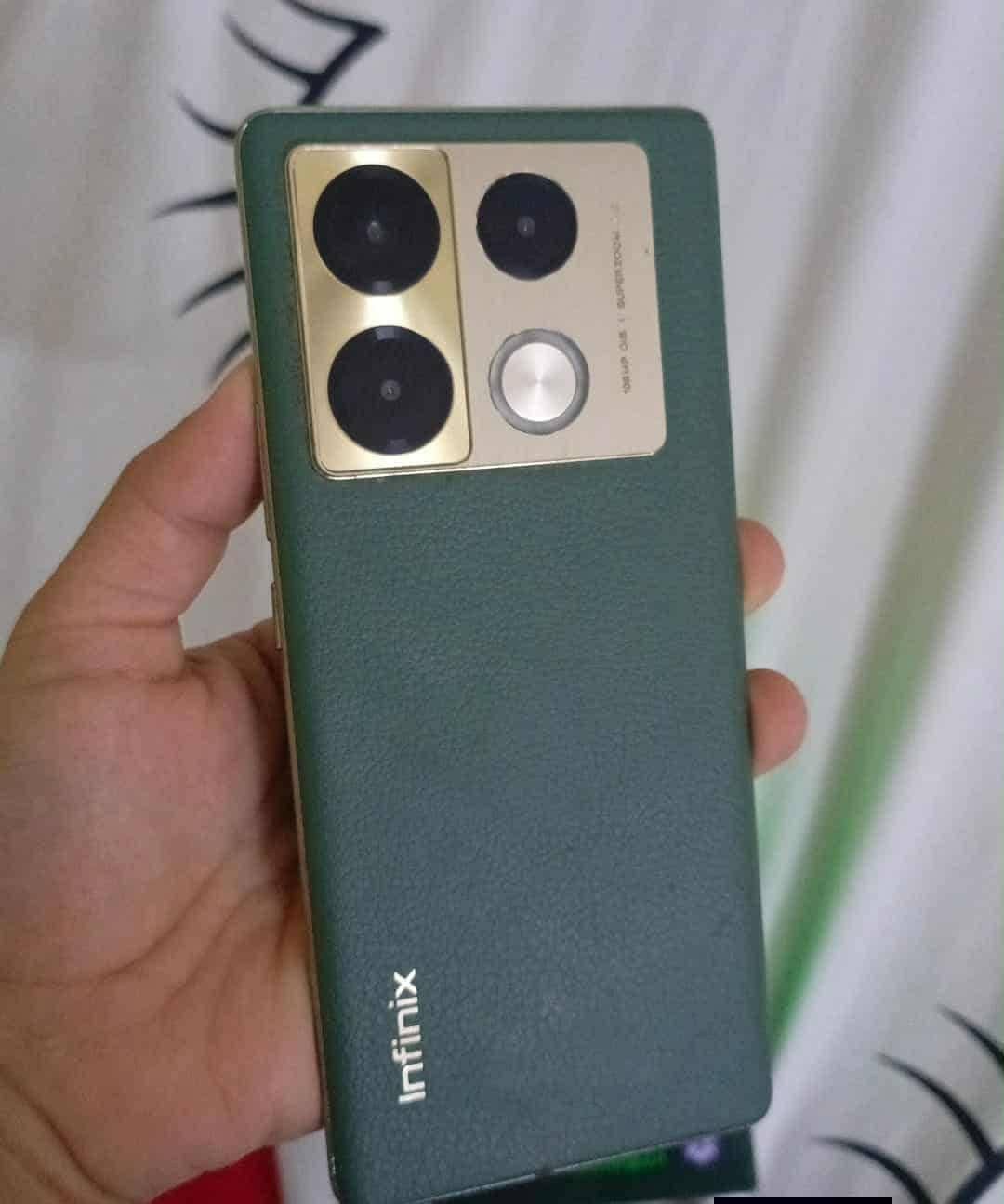 من رخصت الادمن جهاز نوت أربعين برؤ ذاكره 256رام 16 شاشه منحنيه كامل ملحقات استخدام أسبوع مستعجل على بيعته ***********
