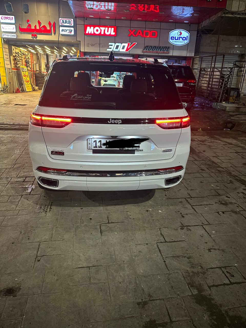 جيب گراند شيروكي اوفرلاند موديل 2024 ( تو كلر ) وكالة هارلم داخل جلد احمر مميز
ماشية 39400 كم 

سيارة بحالة الوكالة مكفولة من الصبغ و البارد عدا شخطين بالباب الخلف الصدر ( خباثة) مع رصعة بطارف البنيد بحجم ابهام الاصبع ممبينة الا توكف ع السيارة بس للامانة اذكرها

ومواصفات الاوفرلاند معروفة ميحتاج اذكرها 

السعر 47300 بيها مجال بسيط حك الجية 

للاتصال او المراسلة ع الواتساب ***********
