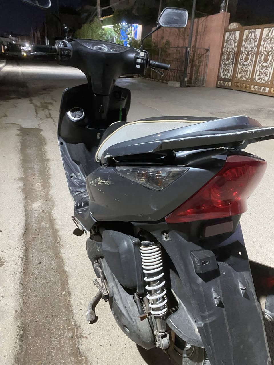 سلام عليكم ثعلب 140 🛵للبيع  مكاني بغداد شعب رايده 550 وبيها مجال ***********
دراجه شغاله تراي وين ميعجبك ✈️ كهربايات شغاله اشاير هورن لايت بك لايت💡 تايرات بريكات كامله 💯 دراجه شلعه معدل تعجبك مكينه مفتوحه وشرط وين ميعجبك افحص 
نوزل ٢٠٠٨  دراجه كله. ختم واحد 🧿 كفراته كامله مابيه نقص برغي واحد بس واقيه مال طين جوه تانكي فقط شراي يتصل او يراسل وبخدمتكم ☘️
