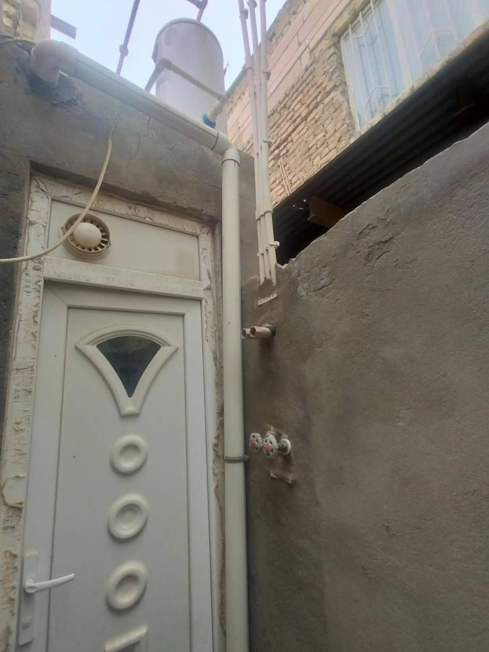 بيت للبيع 111/م الجزائر شارع الظغط
استقال 

ومطبخ

وصحيات

الطابق الثاني 

غرفة نوم قديمه

الاستفسار ***********

***********

او مراجعة مكتبنا الكائن الديوانيه الجزائر شارع المطاعم قرب صيدلية عالم الدواء اذا ارت بيع عقار او شراء او بناء او ترميم ما عليك فقط مراسلتنا 

المطور العقاري
