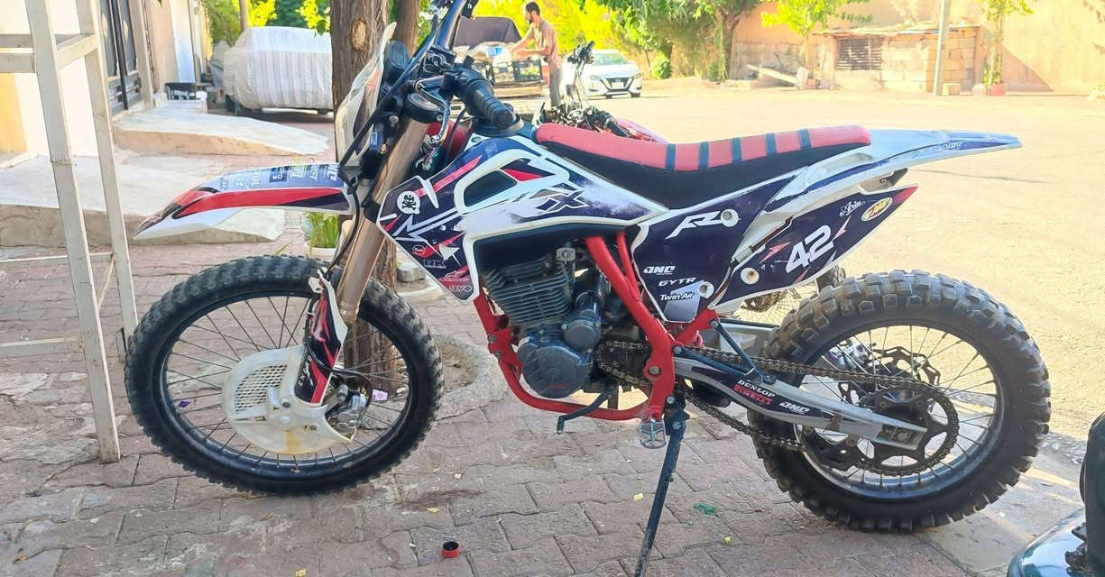 crx 250 cc 2023           
بۆ فرۆشتن هەموو گیانی بەشەرت و مەکینەی نە سەوت نە ڕۆن نە دووکەڵ نە سەرف بەشەرت شانسی تەقیوی و لەحیمی نیە   کارەبای و گێچ و ئیشارەت لایت ئیشەکا مەزبووت ماتۆڕەکە ماڵی دۆستە و  نرخی 750 هەزار و مەعمەلە شوێن سلێمانی ژ.م ***********
