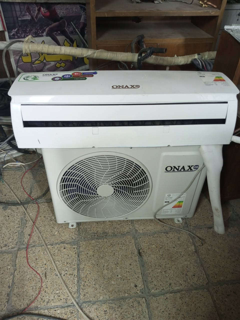 مجمده 10 قدم نظيفه كلش وسبلت طن واحد اقتصادي نظيف العنوان بغداد حي الجهاد ***********
