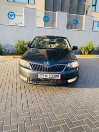سكودا رابيد ٢٠١٥   مكينة ١٦٠٠ تنفس طبيعي  رقم بغداد الجديد مكفولة من ا...