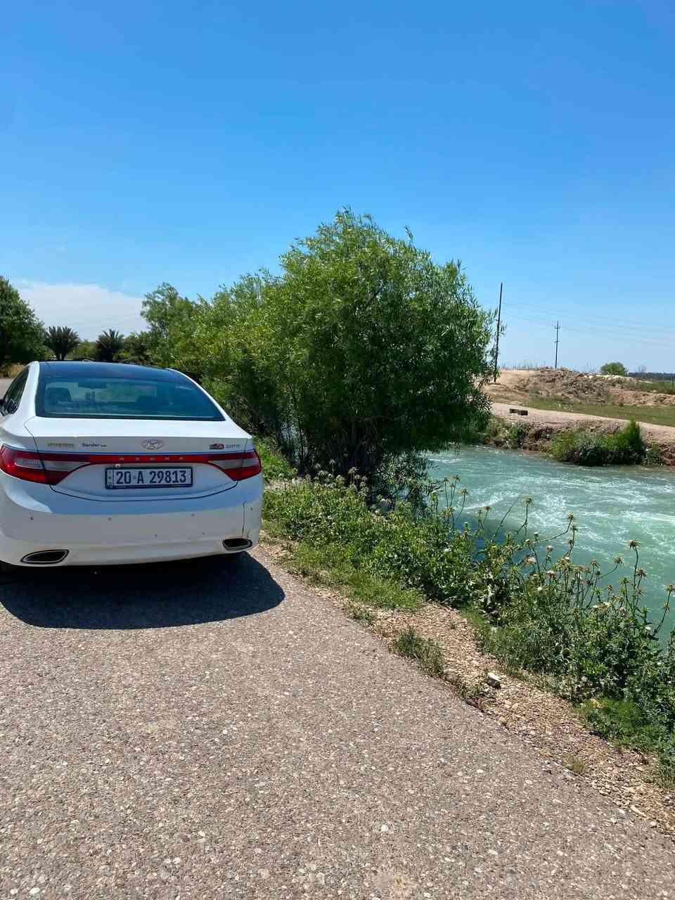 السلام عليكم 
ازيرا خليجي ٢٠١٤ للبيع مكفوله عدا شخط ورصعه في الجاملغ الخلفي شي بسيط 
فول مواصفات واحد على واحد Vib
صدر جديد 
تايرات جدد 
مكينه 3000نضيفه كلش 
بانوراما 
تبريد تدفئة ثلاث قطع 
كشنات جلد مساج 
داخل قرميدي 
برداة خلفيه برداة جانبيه 
حساسات .شاشه 
هواي مواصفات الازيرا
رقم ديالى 
مكان ديالى -
كنعان 
رقم صاحب سياره ‭***********‬
مكلف بالنشر 
ما ارد خاص 
سعر السياره ١٣٩$ وبيها مجال

