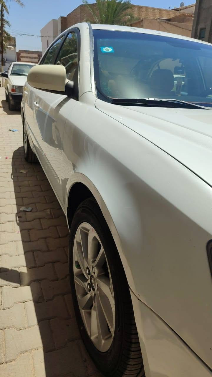 السلام عليكم شباب...✋️
للبيع سوناتا🚘 وارد امريكي حادث ربع بنيد وربع من الجاملغ مصلح نفسه والباقي مكفول ليبل واحد مكينه (6)  لا صرف ولا بخار تكشير بيها قليل شوفت عينك سلايت منضومه تبريد جديد تلج❄️ تخم تاير جديد ويل كب حتى السبير رقم بغداد انكليزي باسمي تحويل ثاني يوم سياره استخدام شخصي  العنوان ..وبالعافيه ع الياخذهاا ..السعر..105 $ وبيها مجال
النجف لاشرف .... *********** ابو فهد
