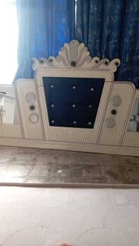 غرفة مستعملة • نقص زاوية • بيع عاجل