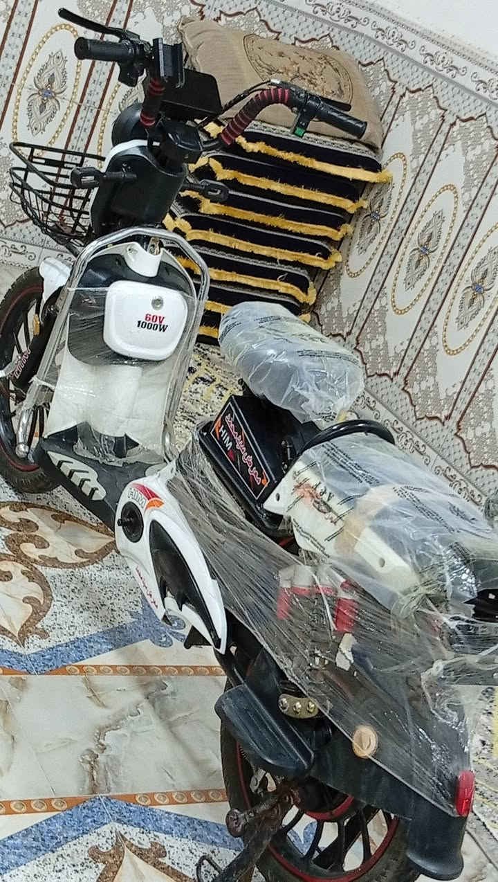 سلام عليكم دراجة شحن ملف الفين بطاريات جديدت  صالي شهر من شتريتهن سعر 275.   مكاني بصرة قبلة اربع تلاف          ***********
