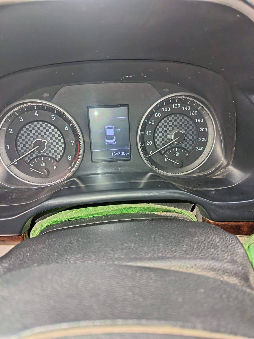 النترا خليجي فول مواصفات
موديل 2019 
لون ابيض 
كير AT المرغوب 
محرك 2000 دوش 
فتحة سقف 
تشغيل بصمه 
بصمه بابين 
كشانه جلد 
مري شفط 
نضام ترحيب 
حساسات 
كاميرة خلفية 
شاشة كبيرة 
ثلاث انظمة قيادة 
رقم بغداد بسمي السنويه التحويل ثاني يوم 
مكان السيارة بغداد 
السعر (158) ورقه 15800$ بيها مجال بسيط حگ الجية فقط
بقيه التفاصيل  التواصل على الرقم (***********)
