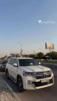 لاندكروزر GXR • ٢٠٢١ • بحريني