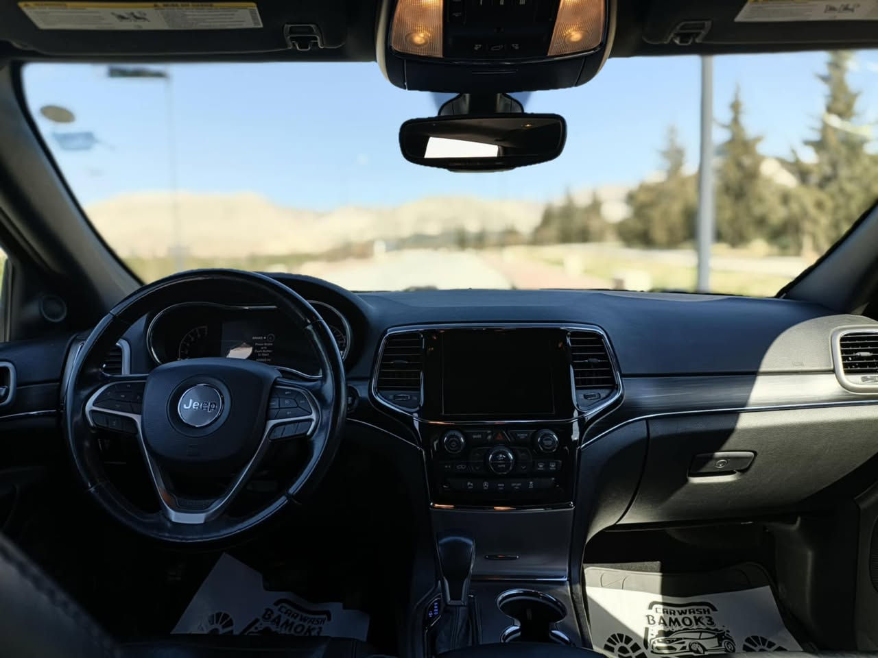 جيب لاريدو لي مي تيد  موديل 2019  ره قه مو سه نه وي تازه يه  له شه حنه وه لاي خومانه  سي پارچه ي ئه مريكاي هـيه  ته نهـا 100 مايل رويشتووه 
سعر / 250$
ژ/م/***********شوين سليماني
