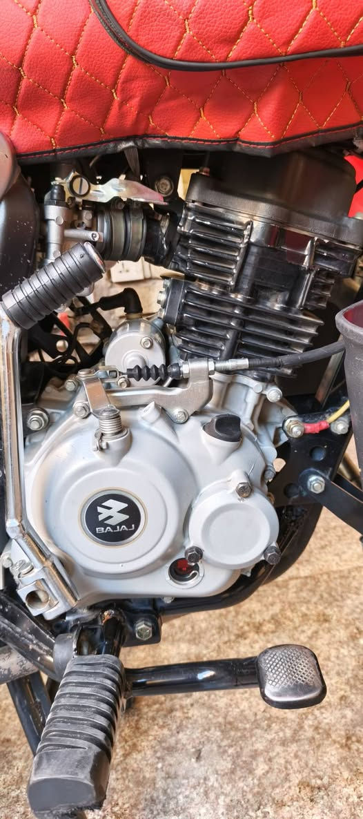 بسم الله الرحمن الرحيم
دراجة بوكسر 2023 رقم عربي ماشية 80 الف والدراجة كلشي بيها جديد وكالة 

تايرات جديدة
كابريتر جديدة ( شركة )
باتريها جديد
زنجيل جديد 
بريكات جديدة
قمجيات جديدة 
كلشي بيها جديد 
من غير الصندوك ما وياها !!

سعر الدراجة 2.500 مليونين ونص بيها مجال بسيط حك جيتك


**إذا كنت صاحب هذا الإعلان وتريد حذفه لأي سبب، رجاءا أرسل رسالة إلى الدعم الفني**