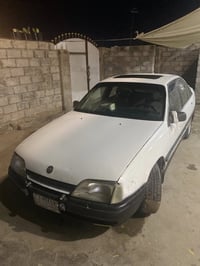 اوميغا • ١٩٩٠ • محرك ٢٠٠٠