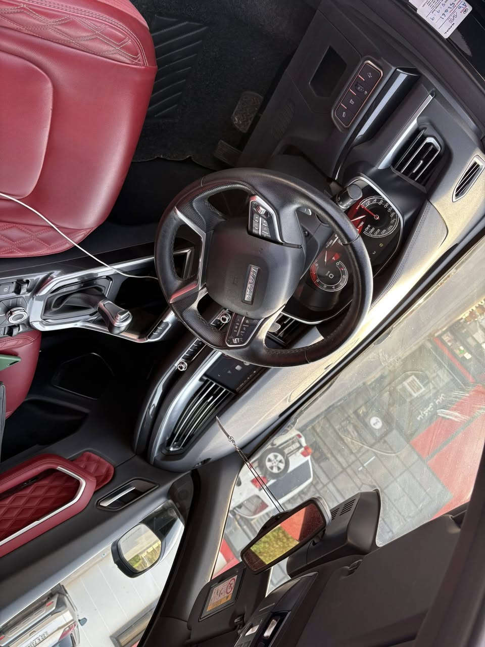 هافال H6 2021 للبيع - مواصفات فول كامل
متوفرة بمواصفات فول كامل (Full Option)، رقم اربيل - 

· الموديل: 2021

· عدد الكيلومترات: 60,000 كم فقط

· الحالة: بحالة الوكالة - مهتمين بالصيانة الدورية

المواصفات الرئيسية:

· المحرك: 2000 تيربو (GD-I) - اقتصادي وقوي

· ناقل الحركة: 7 نمر (جير أوتوماتيك)

· نظام الصوت: 10 سماعات مع نظام صوتي متقدم

الميزات الإضافية الفاخرة:

· البانوراما: سقف بانورامي

· نظام الكاميرات: 4 كاميرات 360 درجة

· نظام الأمان: حساسات أمامية وخلفية، رادارات، ونقط عمياء

· نظام القيادة: تحكم ستيرن، تحديد مسار، مثبت سرعة

· المقاعد: كشنات كهرباء، جلد، تدفئة، وخزن ميموري

· الإضاءة: اضاءات محيطية داخلية، اضاءة خارجية LED

· أخرى: تشغيل بصمة، دخول ذكي بدون مفتاح، مري كهرباء

للإستفسار والصور:

واتساب فقط: ***********

السعر: تواصل ع الرقم او الخاص
