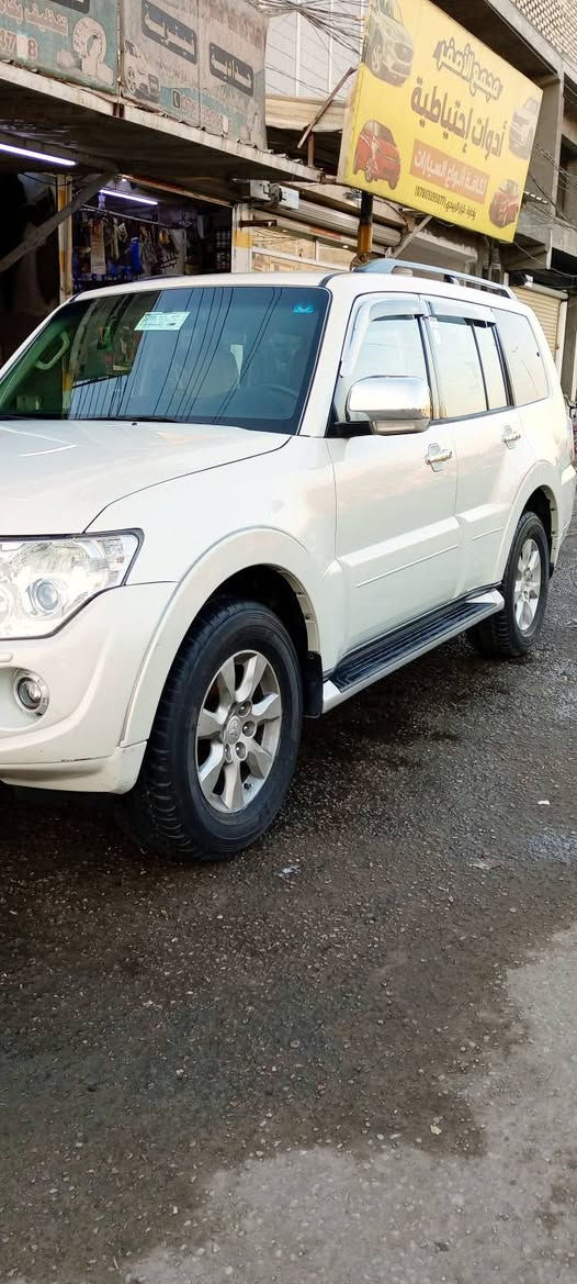 سلام عليكم باجيرو للبيع موديل 2010 حبتور زراگ لايت دمام سبعه راكب ثلاجه فتحه كشنات  كهرباء وجلد تبريد 3 قطع تخم تاير دنلوب تحكم ستيرن محرك 3500 المرغوب سياره مكفولة ما عدا يم قبق البانزين شبر فقط سياره جديده مال بيت سعر 145 وبيها مجال رقم الاستفسار *********** رقم بغداد وبأسمي انكليزي
