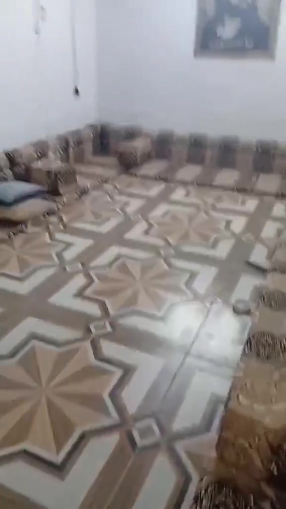 للبيع طابو صرف دحو مساحه 100  البيت بي براني 6 امتار وصاله كبيره وصحيات ومطبخ سراميك لسكف وغرفه وصطح وتشاريف الرضيه بورسلين والبراني سراميك البيت عكاده بناه 2019 ابلوك المضغوط القوي والبراني طابوك الجربوعيه الاولى قرب 4 سيدات *********** السعر45
