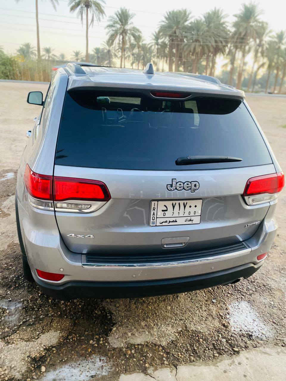 سلام عليكم 
جيب شيروكي وراد امريكي موديل 2020 ماشيه 152حقيقي الحادث ضرره موجود بل صور  مكاني بابل السعر 220 وبيه مجال بسيط اللاستفسار عله رقم  *********** واتساب مامتواحد عله الفيس
