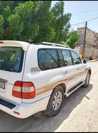 لاندكروز 2001 محدثة 2007 بغداد رقم انكليزي بأسمي تحويل ثاني يوم سنوية ...