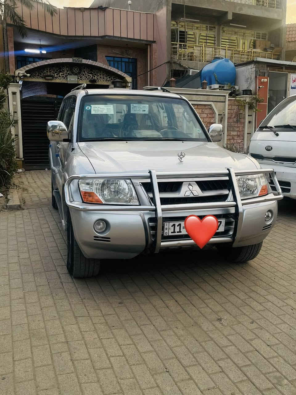 السلام عليكم من رخصت الادمن باجيرو 2006 مكفوله كفاله عامه من الصبغ والضربه والبارد محرك 6 سلندر 3000 كير مكينه مكفولات تخم تاير جديد تدفأه تبريد 3 قطع 7 راكب السياره رقم بغداد غير متواجد على الفيس العنوان بغداد رقم الهاتف ***********
