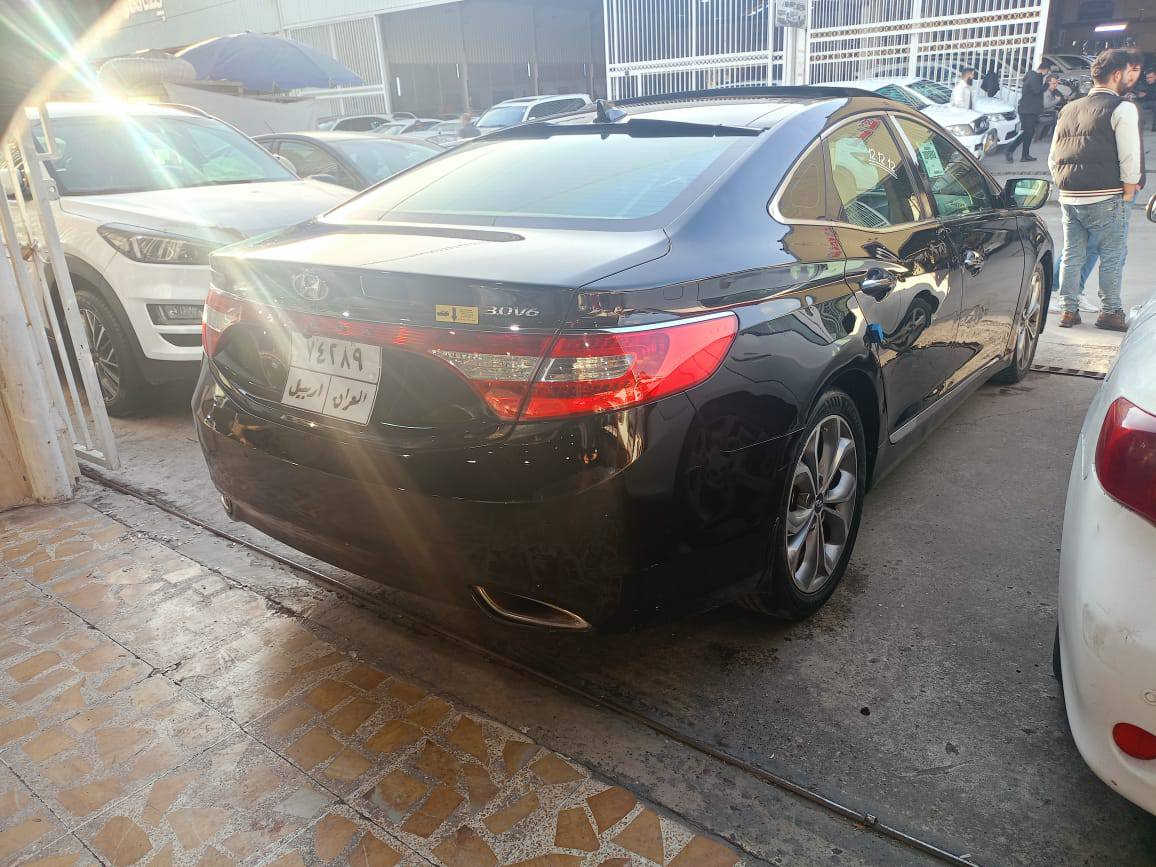 ازيرة موديل 2011 للبيع ضرر باب فقط بدون دواخل فول بانوراما سعر 118$ ورقه يصير قسط مقدمة 60 شهريا 3 ورقات  بدون كفيل بدون ضمان انطيك وكاله لحين تسديد اللمبلغ احول ب اسمك مكاني اربيل الاتصال على رقم ***********
