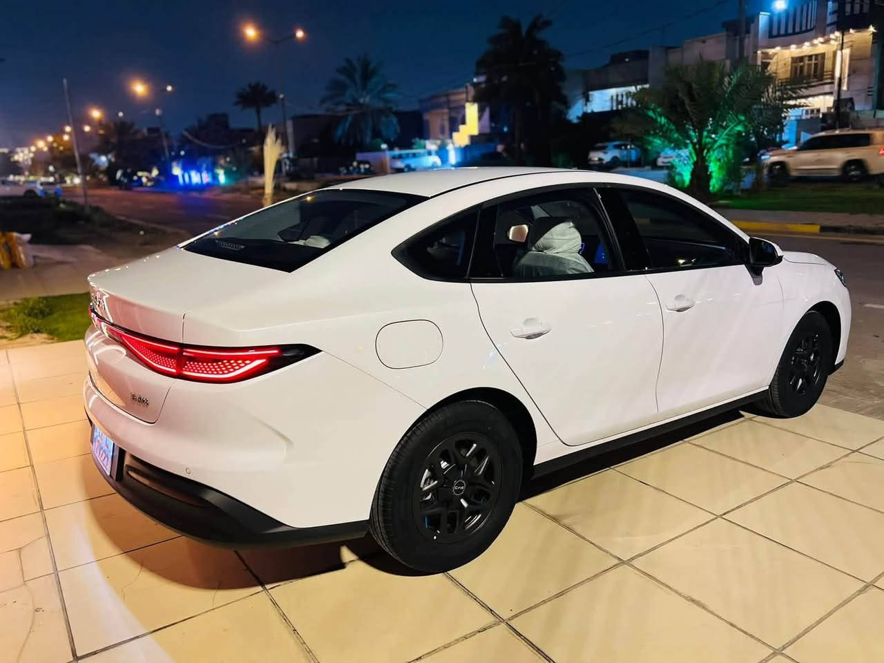 السلام عليكم
البيع زيرو صفر  داخل ابيض المرقم بغداد بسعر مناسب جداً جداً

بي واي دي سيل فايف

داخل ابيض ملكي 

( المعرف السعر علق  تم بل تعليق يصلك سعر )

رقم بغداد بأسمي تحويل مباشر ومثبت لوحات مكانه بغداد

لون ابيض تمشي ٢١٠٠ كيلو هايبرد وبانزين 

منزل تطبيقات ومنزل تحديث اله ومبدل دهن 

العده والغراض موجوده  وشاحنه وكلهن موجودات

تفاصيل. اكثر اتصل على الرقم 
‭***********
