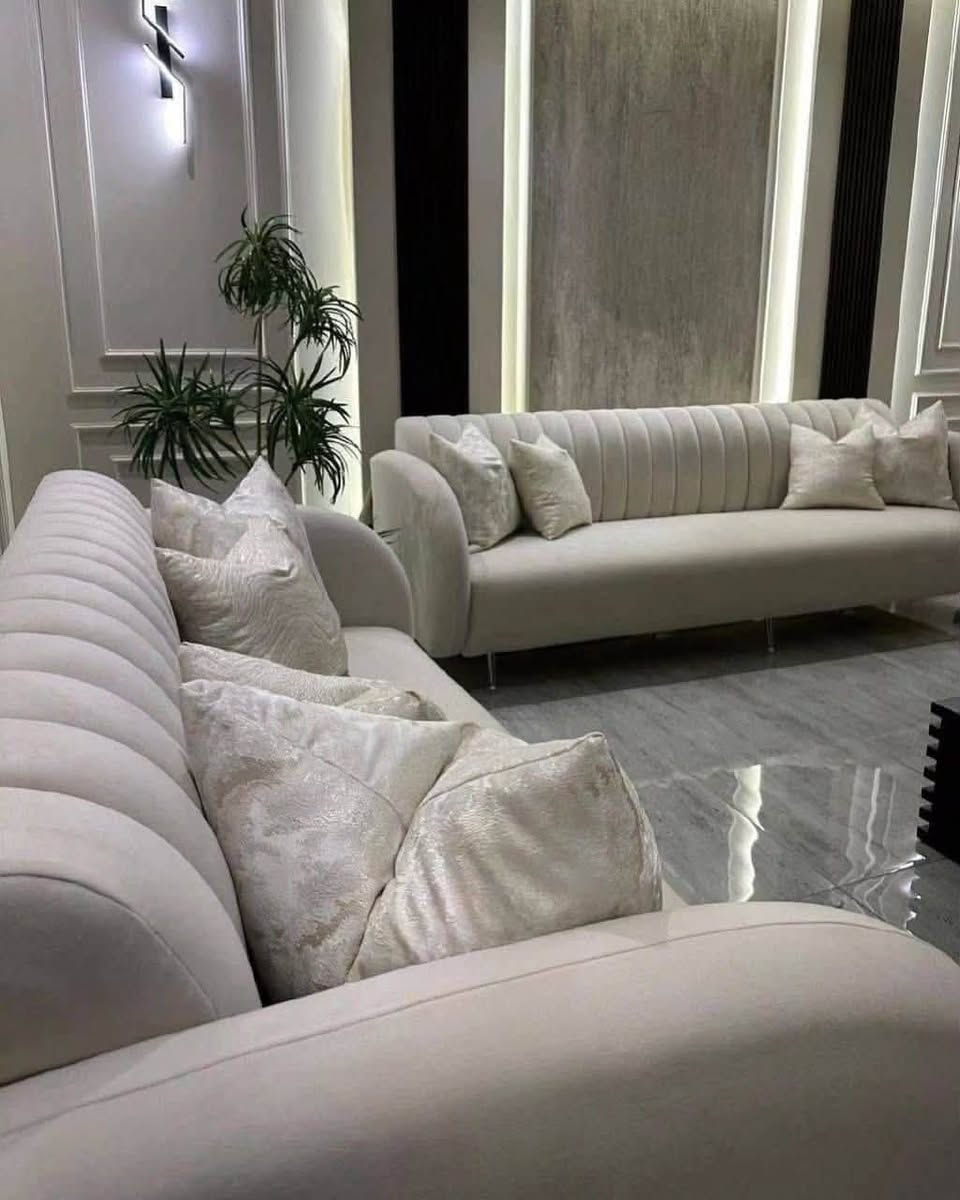 🛋️ تشكيلة قنفات فخمة وبأسعار تناسب الجميع ✨
إذا تدور على الراحة والأناقة، وصلت للمكان الصح!
✔️ تصاميم عصرية وكلاسيكية
✔️ خامات ممتازة وجودة مضمونة
✔️ ألوان ومقاسات متنوعة تناسب كل بيت
✔️ أسعار منافسة 

📍 للحجز أو الاستفسار راسلنا على الخاص. ***********
🚚 التوصيل متوفر حسب المنطقة.

خلّي بيتك أجمل بقنفة تجمع بين الفخامة والراحة. أهلاً وسهلاً بكم
