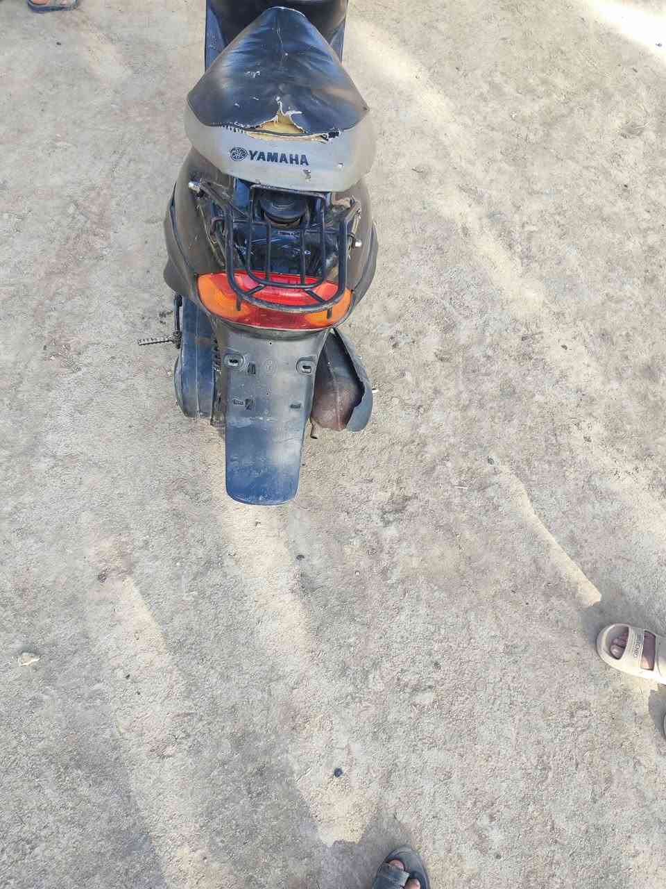 السلام عليكم دراجة بيجي اي نقص مابيهة شغالة شاصي مكفول مكانهة ابرميثة مكلف بل نشر خاص ماموجود تصل ***********السعر 200وبيهة مجال
