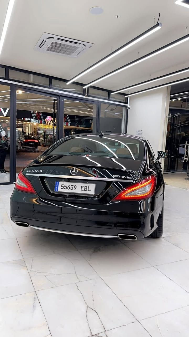 السلام عليكم من رخصه صاحب البيج للبيع مرسيدس CLS 550 AMG Bi turbo 2017
2 | بدون ضَرر كلين وداخل العراق كذاللك بدون ضَرر والسياره قطره صبغ مابيها 

3 | عليها ppf 

4| لون الداخل قرميدي 

5| اصل AMG

6 مكينه گير + التوربوات ممفتوحات ولا مفتوح برغي بالسياره 

7 | السياره رقم اربيل 

8 | اللون اسود. Black 

9 | كشنات خلفي مُنفصل 

10 | الممشى 75mph الف كيلو 

***********
