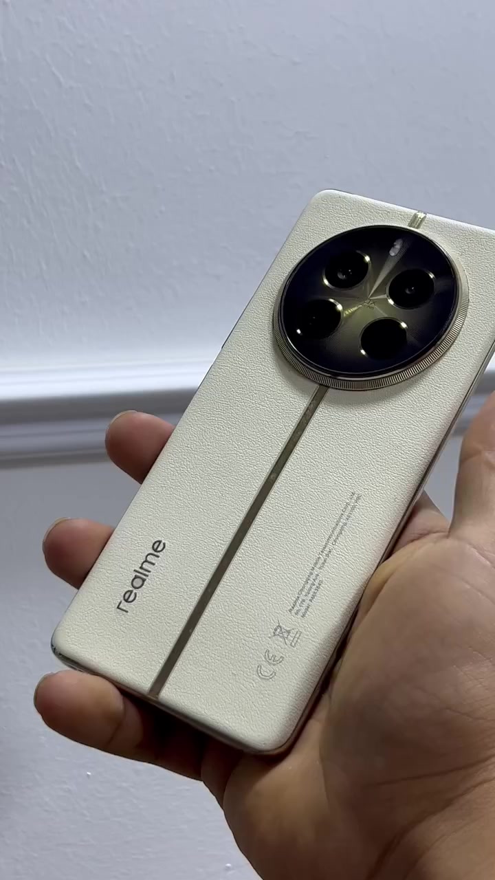 السلام عليكم

Realme 12pro+

ذاكرته 512

بطاريه 5000mlA

بصمه وجه فيس ايدي 

بصمت اصبع 

الكامرات 32Mp الاماميه

والخلفيه 120x

الشاشه 6.7بوصه

الطراز RMX3840

الجهاز اصلي وليس التقليد 

سعره 600او مراوس 13بروماكس 

***********متواجد
