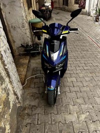 درجه شحن للبيع درجه نظيف سعرها 650الف وبيها مجال رقم الهاتف 0773686925...