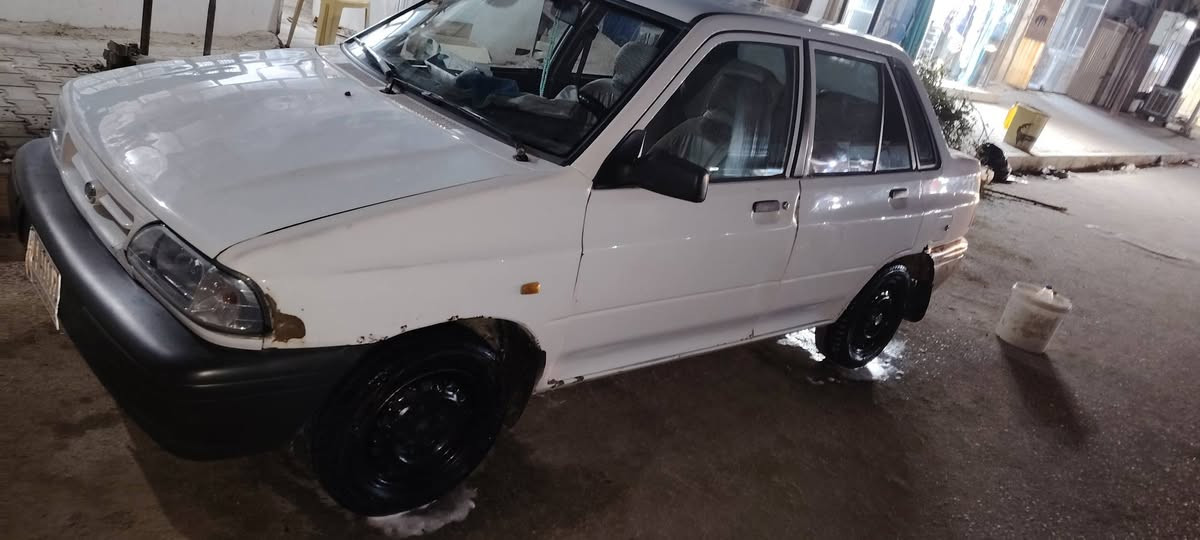 سايبه ٢٠١٤ كير مكينه تبريد حدايد تخم تاير كهربائات كله جديد رقم ذياقار السعر٣٧ وبيه مجال مكان السياره النجف اتصال *********** غير متواجد عل مازنجر
