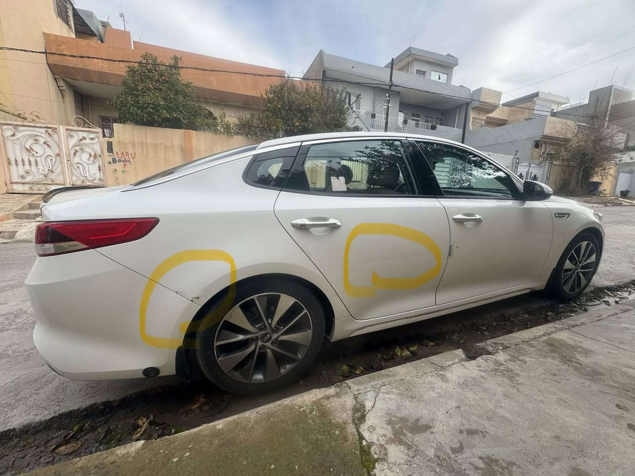 اوبتما خليجي ابيض ٢٠١٨
ماشية ١٤٤ الف كيلومتر 
بانوراما طكتين
مري شفط 
تحكمات ستيرن
بصمة تشغيل 
بصمة ابواب امامية
كشنات جلد
تبريد امامي و خلفي

منظومة غاز متكاملة مع نظام تزييت تركي من شركة اشراقة الشمال سعر المنظومة فقط ٥٠٠ دولار والسيارة بحالة ممتازة جدا عدا بعض العيوب البسيطة جدا الموضحة بالصور 

سعر السيارة ١٨٠ ورقة و بيها مجال بسيط 

للتواصل 

0776 852 9565

***********
متوفر واتساب ع خط الكورك
