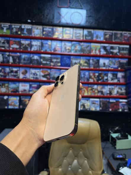 ‏16برو ماكس جهاز نضافه 100/100 شرط الفحص 
ذاكره256.           بعده داخل الضمان
بطاريه100 
مشحون136 
مبدل شاشه عاديه 
بصمه وجه متوقفه 
كامرات اتصال كله فول 
بيع أو مراوس سعر الجهاز 785 ألف مكان رمادي شارع السينما 
***********
