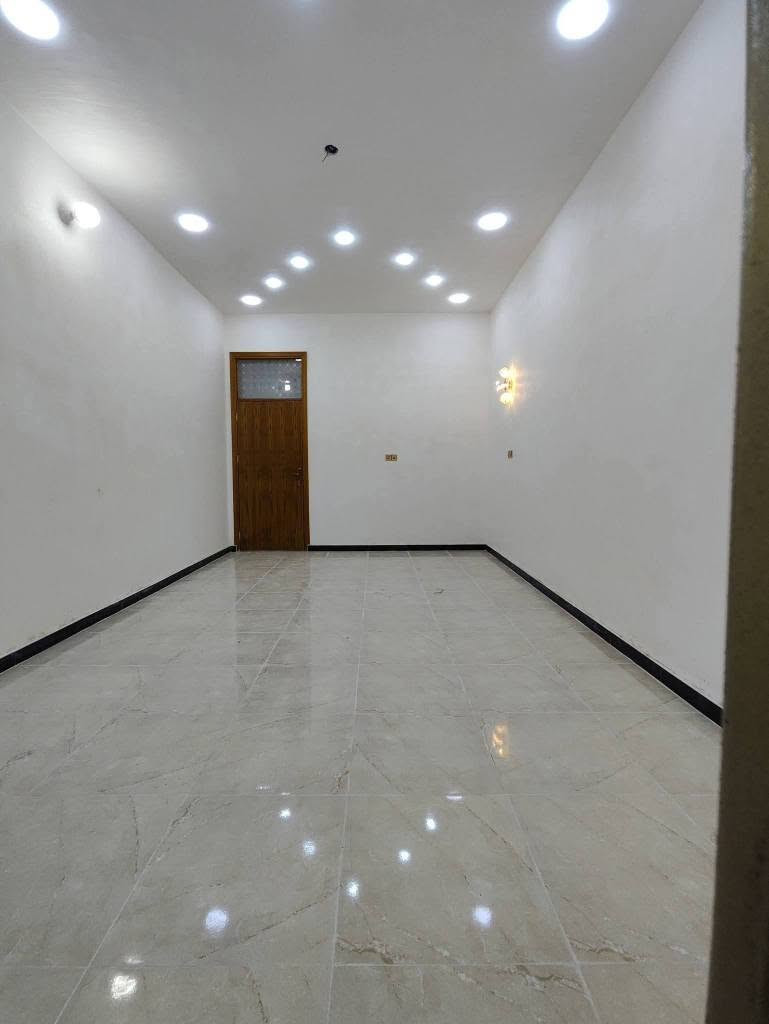 ﷽
      
 🏠دار الــبــيـع نـهـاونــد الاولى     🏠
بلفرع مقابيل مــركــز الـــصــحــي

        🏠المساحه (200)متر 20×10 🏠
              يتكون الطابق واحد الارضي 
🏡غرفتين نوم وصالة+بيتونه واستقبال ومطبخ 🏡
      🛁 وصحيات  خارجية 🚿 وداخلية 🚽

  للاستفسار مراسلة الصفحه او الاتصال
على الواتساب  (📲*********** عمارة, ميسان
