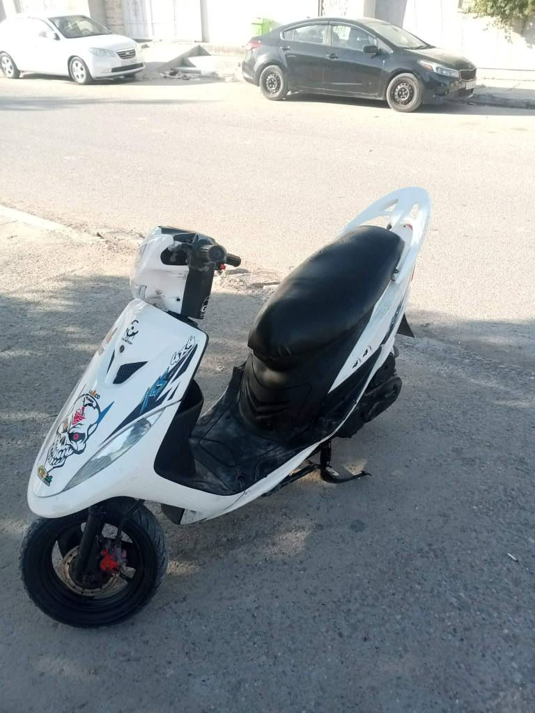 السلام عليكم درجة ماكس عدلة دراجة مكينة خير من الله دراجة ماناقصهة اي شي دراجة سلف  هندر كل شغال مكان ديالى بعقوبة التحرير ***********سعر 450بيهة مجال
