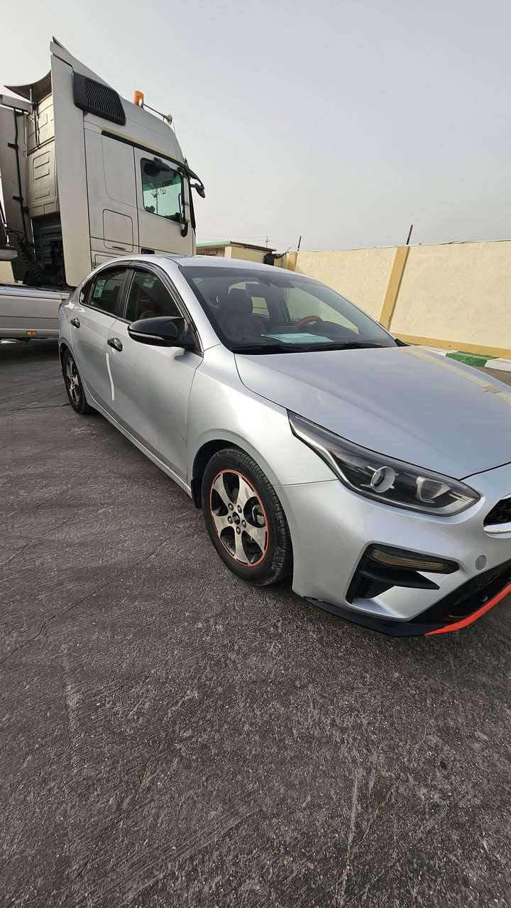 السلام عليكم كيا فورتي 2019
نص فول معروفه الموصافات 
كير ايتي محرك دوش 2000
ملضومه زنون شاشه جبيره
بدون ايرباك تخم تاير جديد 
تبريد خير من الله 
حادث بارد بل بنيد جاملق امامي
مبدل وباب مصبوق بدون دواخل
#السعر132 بيه مجال بسيط 
رقم الإنكليزي سياره باسمي تحويل ثاني يوم 
هزه جديده سونار بل منشور
الاستفسار فقط ع رقم ***********
مكان سياره بسمايه
ما يعجبك سعر سياره اعبر المنشور
