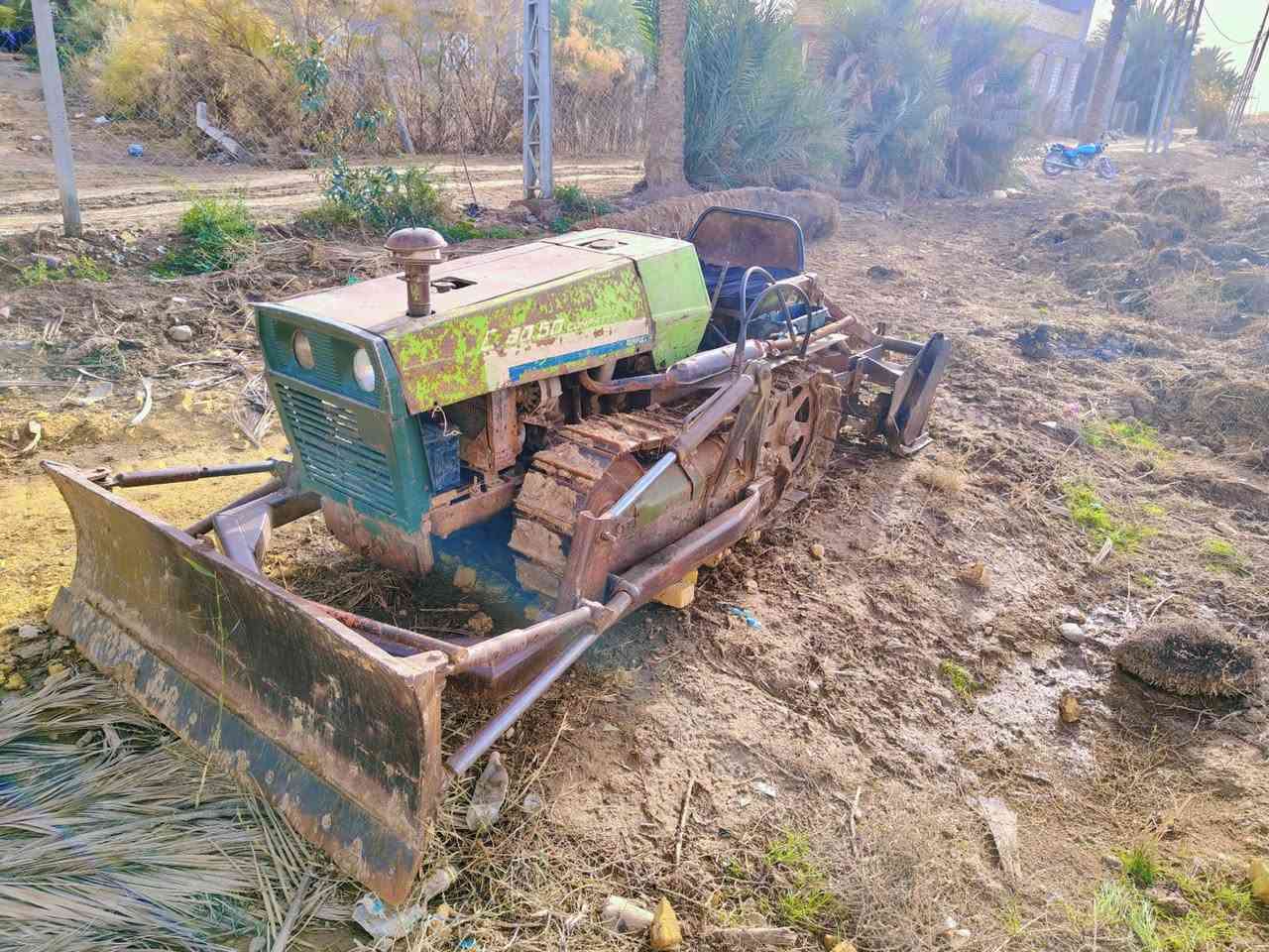 السلام عليكم للبيع اكرفول موديل 82 ***********
