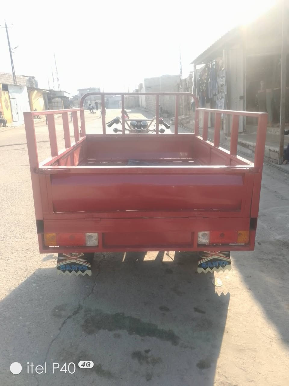 السلام عليكم ستوته للبيع محرك 2017 صبغ وحداديه جديد وايرمنيه كلها شغاله طخم تاير  نكره سلف السعر 1000000 وبيها مجال للطيبين الشراي يتصل/***********
