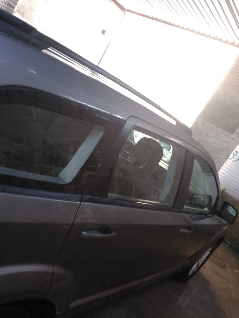 دوج جورني موديل 2013  رقم بغداد 
(6سلندر ) (كلين ) مكاني كربلاء رقمي ***********
باتري جديد تايرات جدد صدر امامي وخلفي جدد
