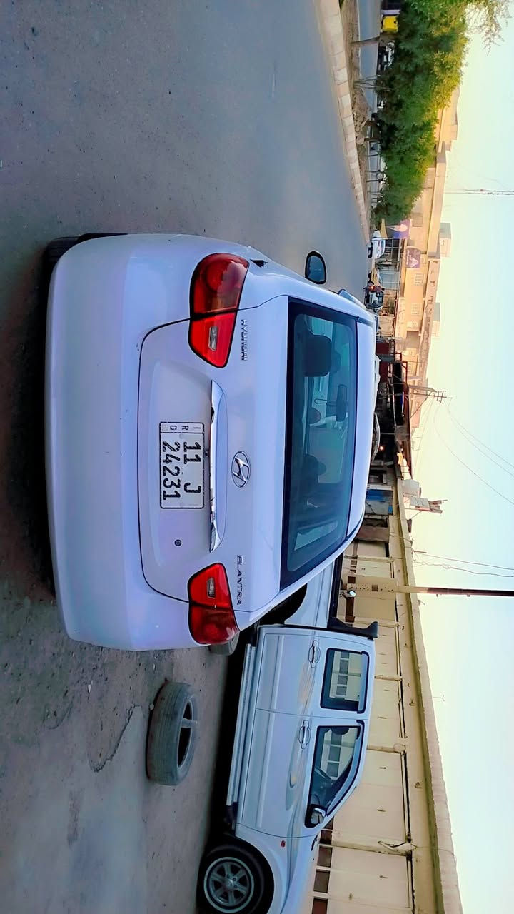 سلام عليكم
الانتره مقدس موديل 11 خليجيه 
سياره مكفوله من الصبغ بيها قبق الجنطه مبدل بلادي 
كير محرك تبريد كفاله تخم تاير جديد رقم بغداد جديد باسمي السياره فتحه سقف تحكمات ستيرن اشاير ب مري 
كامره بلادي سياره جديده وما متعوبه 
مكان ديالى دلي عباس رقم الهاتف ***********6
السعر 115
