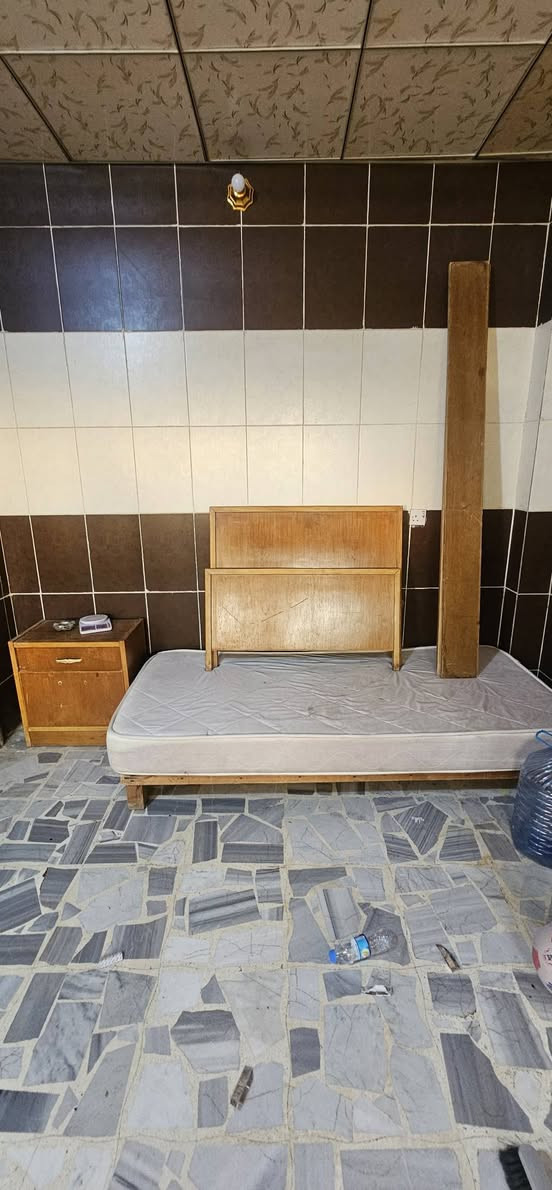 السلام عليكم غراض بيت للبيع
الي ايريد يتصل ويدلل هذا رقمي 
***********
