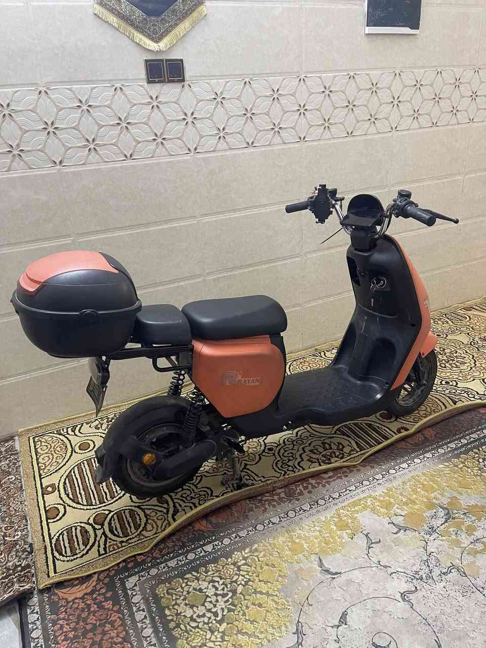 السلام عليكم دراجه شحن للبيع السعر ٤٠٠   ***********
