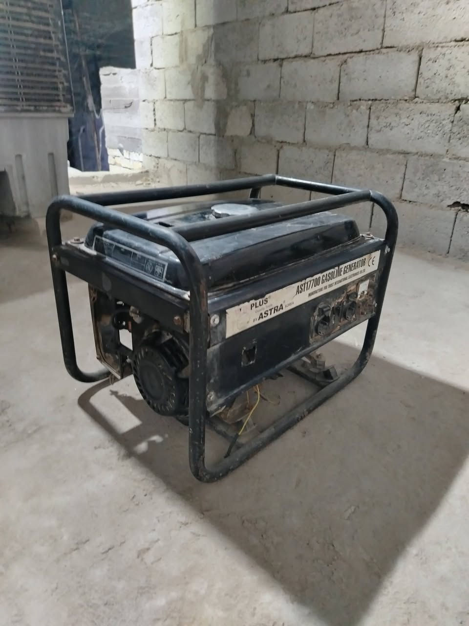 شكلاته عدد2 قياس 90 سعر الوحده65
عربانه تفصال65 مولده 10 امبير100
دريلات على 50
بغداد الامين
***********
***********
