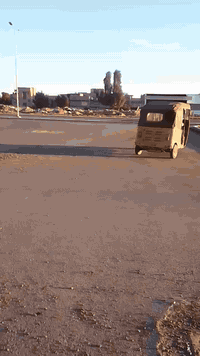 السلام عليكم متوفر هياكل 50داخل الفرع+قطع اراضي للبيع الشعلة الدوانم قرب شارع ابو وسام دلال خدمات كاملة داخل الفرع وشارع ال5كيلو للاستفسار الاتصال ***********
