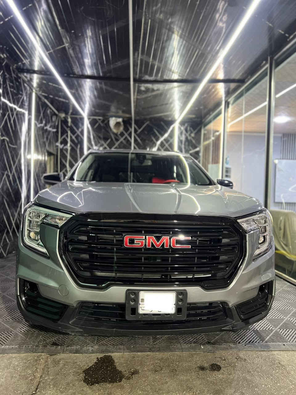 السلام عليكم ... عرض جديد 

السيارة جديدة و موديل ٢٠٢٤ 
و معروضة مراوس فقط 
مع التقدير 

جي ام سي تيران موديل ٢٠٢٤
جاهزة و جديدة و تترقم اي محافظة 
لون اسمنتي مميز و 
حادثها خشم جاملغ فقط
ماشية  ٨ الف فقط 

 ( التفاصيل )  جي ام سي تيران الموديل ٢٠٢٤ فول مواصفات اس ال اي  (      #السيارة جديدة ماشية ٨ فقط و المواصفات فول كامل (( بانوراما بصمة و كل المواصفات مال الفول sle معروفة ) ، 
محرك ٤ سلندر 
GMC
موديل ٢٠٢٤ 
السيارة فول مواصفات SLE
حادثها كما موضح بالصور 
السعر ٢١٠  و معروضة مراوس فقط

السيارة موجودة في بغدادد
الكريعات 
معرض المميز
الرقم ***********

و
  اذا تحبون  هذة الارقام للتواصل واتساب (  رسائل فقط  )  .....مع التقدير    
((  ***********  ))
((  *********** ))   
فاذا كنت مهتم بالتفاصيل  دز مسج واتساب بصورة او اسم السيارة  على الرقم  و نجاوبك بكل تفاصيلها و تدلل

اللهم صلِ على محمد و ال محمد
