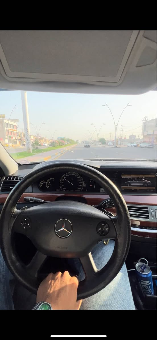 مرسيدس موديل 2009 فول مواصفات 350s وارد الاماني رقم جديد اربيل باسمي سياره جاهزه من كلشي اي نقص مابيها ١-بيبان شفط 2- فتحه سقف 3- داخل جلد اسود 4- ناضور ليلي مواصفات المرسيدس معروفه سياره جديده بمعنى الكلمه تجي وتشوف بعينك مكان البصره الاتصال *********** واتساب فقط البصرة, العراق
