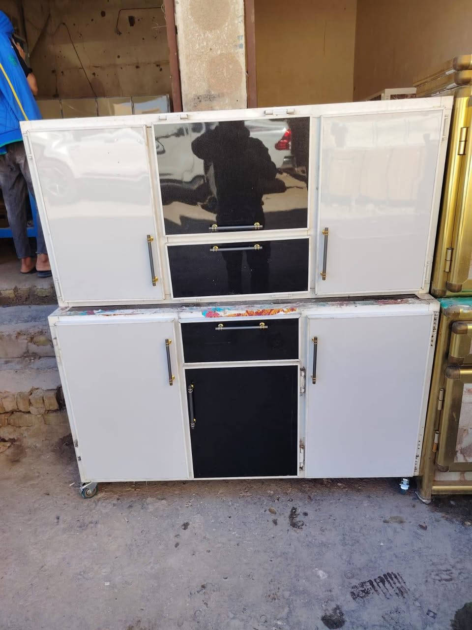 كاونتر نضيف كلش اخو جديد البيع المكان عل شط يم فرع السيد غازي أو منطقة الكربلا ئي يم المسبح عفك الاستفسار اوتتصل *********** اوحتى العنده مراوس أو بيع چنه حاضرين
