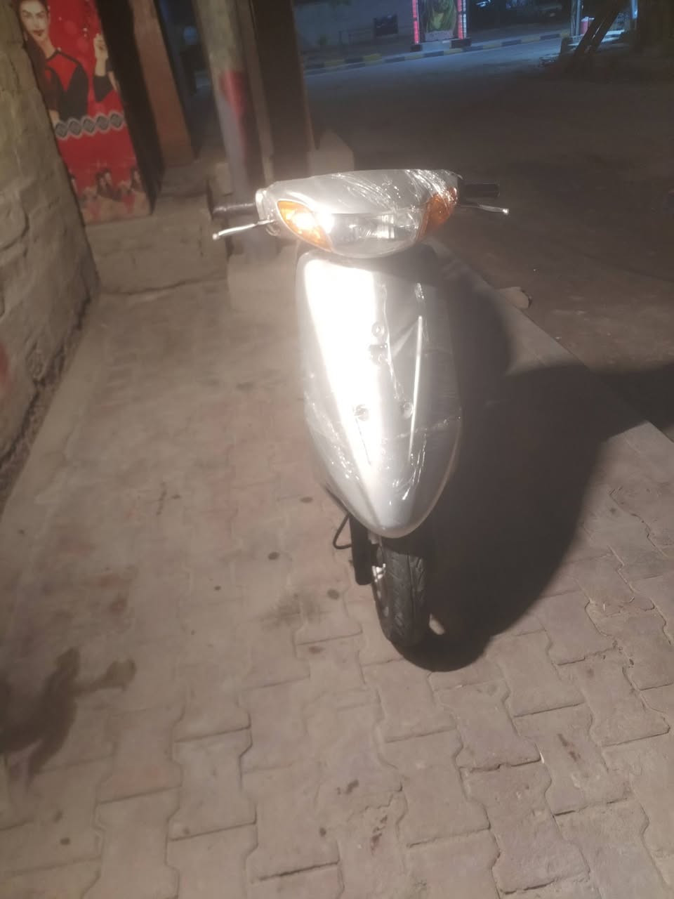 دراجه عصفوريه للبيع فحل ب 350    ***********
