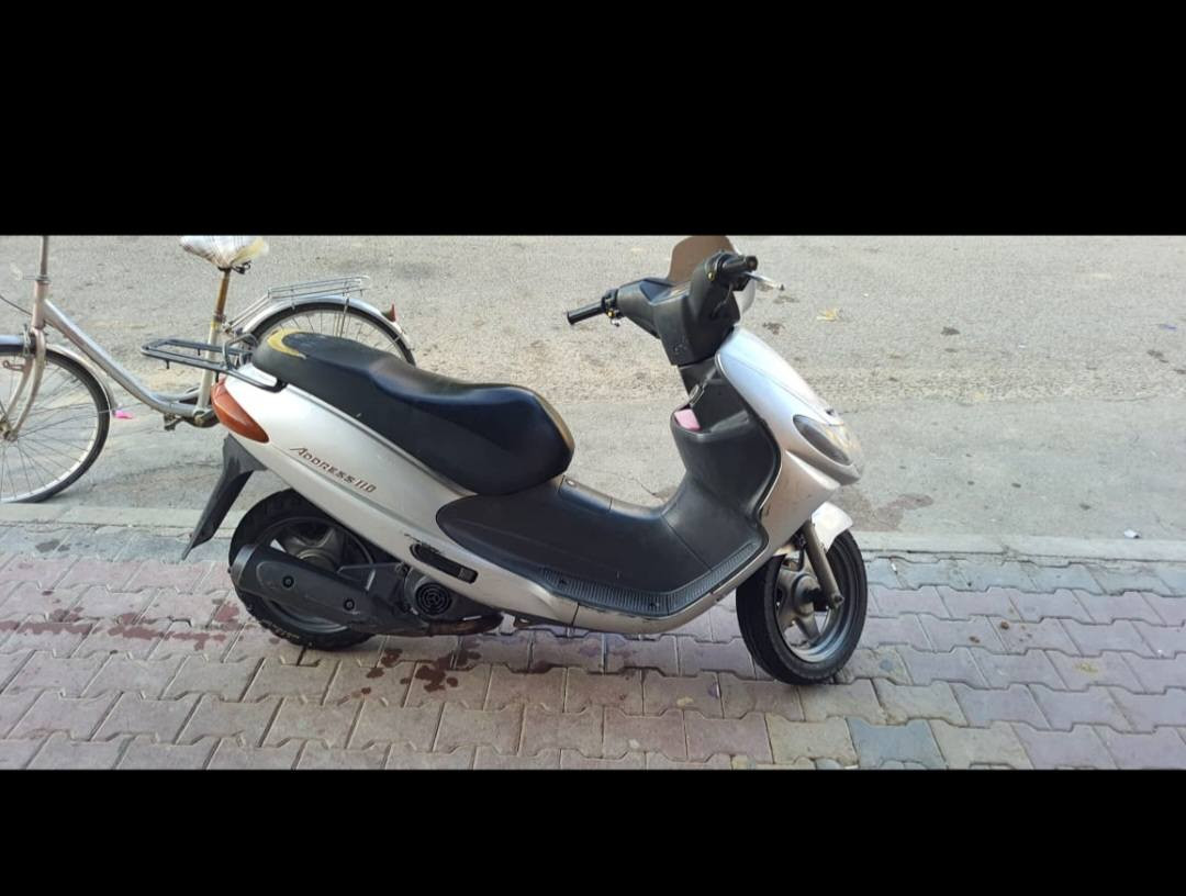 دراجة ادرس سرعة ٩٠  مجفتة مرة وحدة سعر ٣٥٠ رقم الهاتف    ***********
