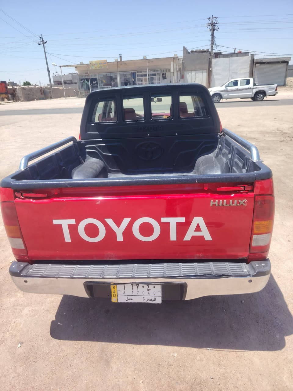 سلام عليكم تويوتا 2009 هايلوكس Double cab 4x2 رقم بصرة حمل المقاعد شامواه أللون الأحمر عدد المقاعد 4 ناقل حركة يدوي مبدل بنيد تيوتا الأصلي ورصعات بسيطة كما موضح في الصور فقط.  مكينة وكير مكفولات بحالة الوكالة والسيارة السعر 140 قابل للتفاوض
للاستفسار ***********
